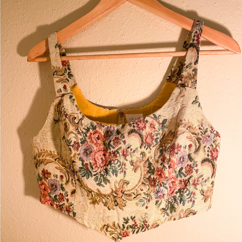 Le Lis Floral Tapestry Tank Top